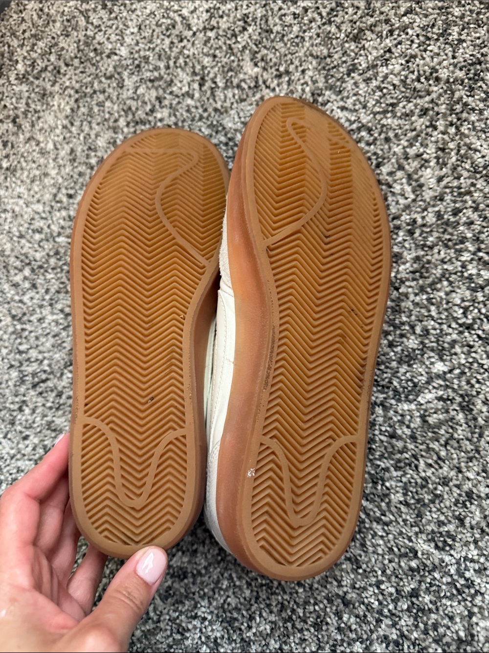 Nike killshot 2White & Gum Low-Top Sneaker - Picture 5 of 7